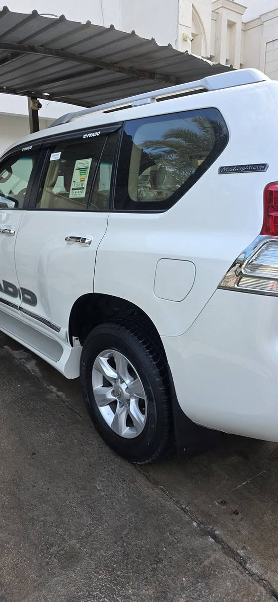 السياره جديده لوك شرط كلهه شركه بعدهه بوضع الزيرو جديد
المواصفات فول ١/١ كويتي معروف الساير  السبير والعده مامستخدمات زيرو جديد بشكل مكفوله من الصبغ والبارد ومن كلشي حته مكفوله حته البلاستك كفاله محرك كير صدر تخم تاير بعده كله جديد  ونعومته خير من الله ماشيه ٦٨  الف وعل فحص عل شرط استخدام شخص من الشركه لحد هسه عدنه الموصفات كويتي فول 
فتحه سلايت 
بصمه 
١٠ ايرباك 
دبل تانكي 
هوك خلفي 
مري شفط وترحيب 
فول تحكم استيرن 
كروز سرعه 
داخل صاج ملكي 
دركه صاج 
كشنات جلد وبعدهن بنايلون الشركه وال ٧ راكب بعده مامفتوح 
سبير معلك 
محرك 6 سلندر 4000
فورويل دفع رباعي 4x4 
7 راكب 
السياره جديده وبل عافيه عل ياخذهه 
مكان السياره بغداد زيونه مقابل مول دريم سيتي 
***********
