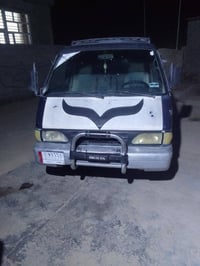 كيا بستا 95 للبيع مصفره هيئه ومرور تحويل مباشر  محرك ينقص كير اكسل خير...