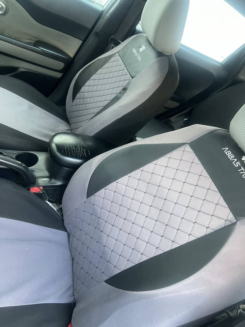 مديل 16 مكينه 1600  وارد امريكي بيه قطعتين صبغ وبيه بارد بل الحادث جاملغ خلفي الصندوك 
سياره جاهزه سعر 100


**إذا كنت صاحب هذا الإعلان وتريد حذفه لأي سبب، رجاءا أرسل رسالة إلى الدعم الفني**