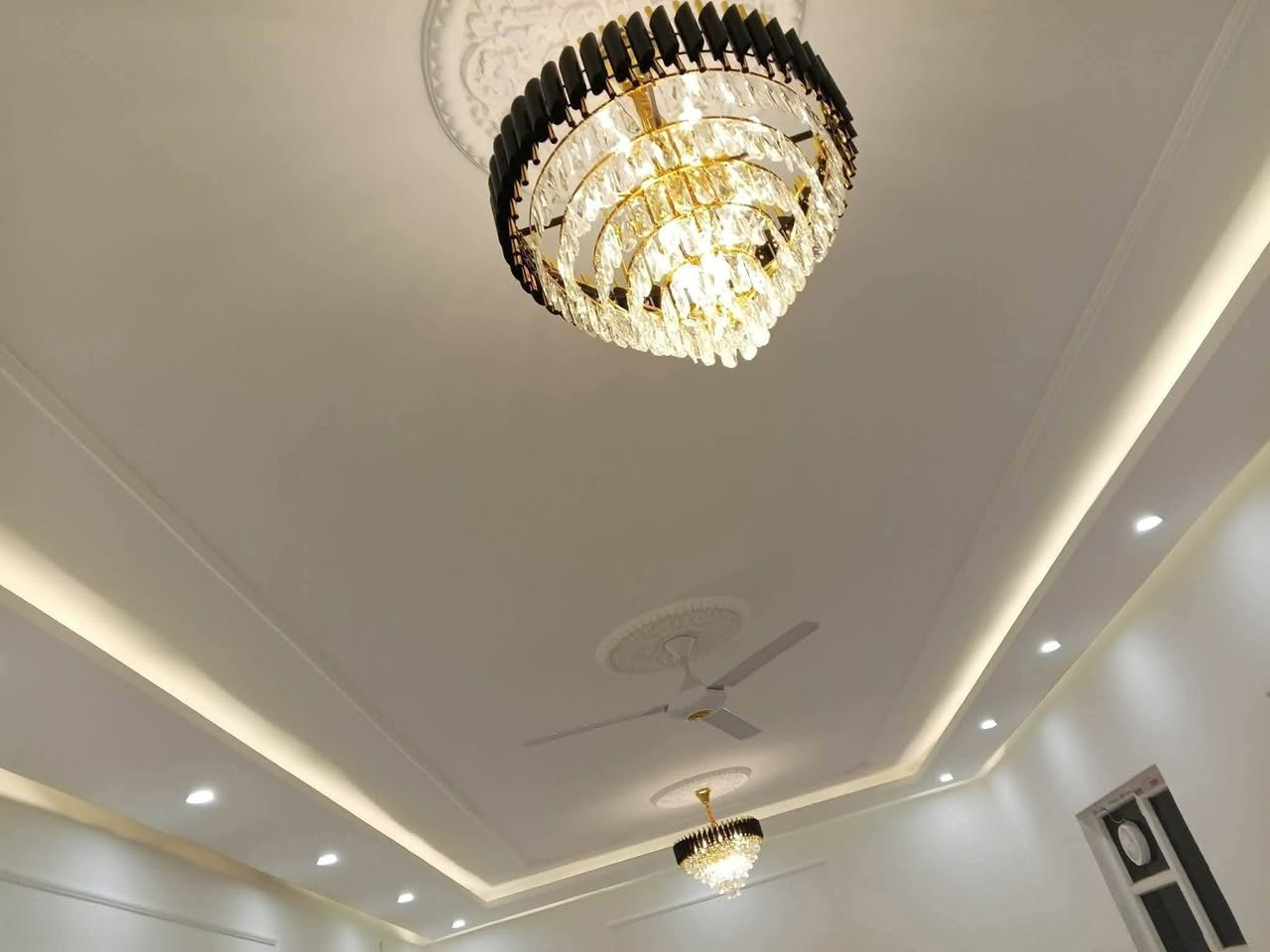 ليكتمل جمال بيتك 
نقدم لكم احدث الديكورات جبس بورد وارقى التصاميم وإبداعات في عالم الديكور  دقه فالعمل وسرعه بالأنجاز
بدارت اصطه (محمدالسبهان) 
سغف مغربي
 بسعار مناسبه جدن 
 والخدمه تبارك الله
وبسعر مناسب جدن
 بديل الخشبه
 ‏بديل الرخام   
تغليف جدار
ديكورات شاشات
 ديكورات جبس بورد و بوكسات أناره مخفية 
 ‏ أسقف فلات جبس بورد
تصال عله رقم ***********وبي وتساب
