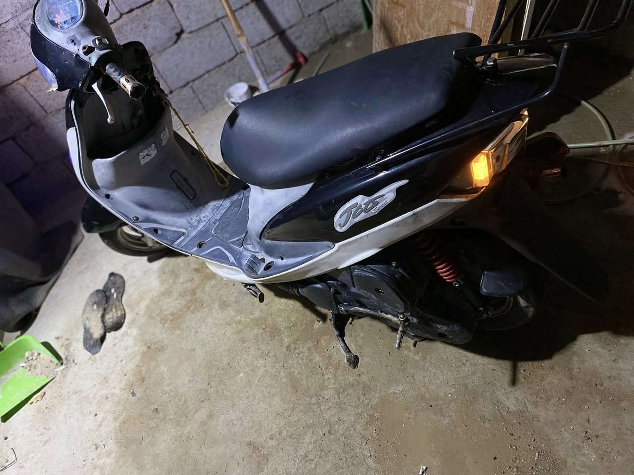 ماكس منغوالي دراجه مفوله نضيفه نضافه ماصايره كلشي ما مفتوح بيهة بس لسف يشكل وباتري تعبان مفاح سويج مهور دراجه تخبل بس هذني بيهة رايدهة ب٥٥٠


**إذا كنت صاحب هذا الإعلان وتريد حذفه لأي سبب، رجاءا أرسل رسالة إلى الدعم الفني**