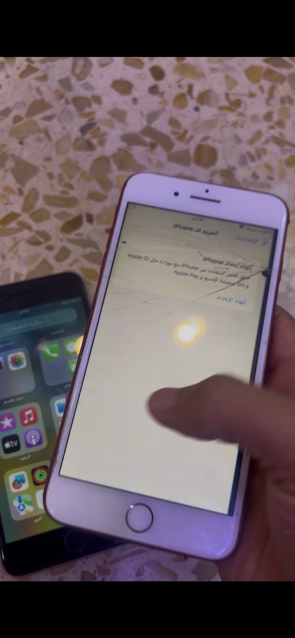 ايفونين 8 بلاس ذاكرة 64 واحد منهن جاهز بس واي فاي ميشتغل والثاني ابيعه حديد مكسر يرادله تصليح وترتيب سعرهن اثنينهن 80 الف وبيهن مجال مكاني الخالدية الصديقية