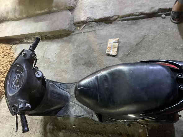 السلام عليكم شباب دراجة بريز للبيع  بيه باتري كاعد تشتغل هندر ونقص تريشة مثل ماموضح بلصورة ‏‪***********‬‏ هاذ الرقم بي واتساب والسعر واتساب مامتوفر خاص راسلني واتساب وبيك خير وتدلل
