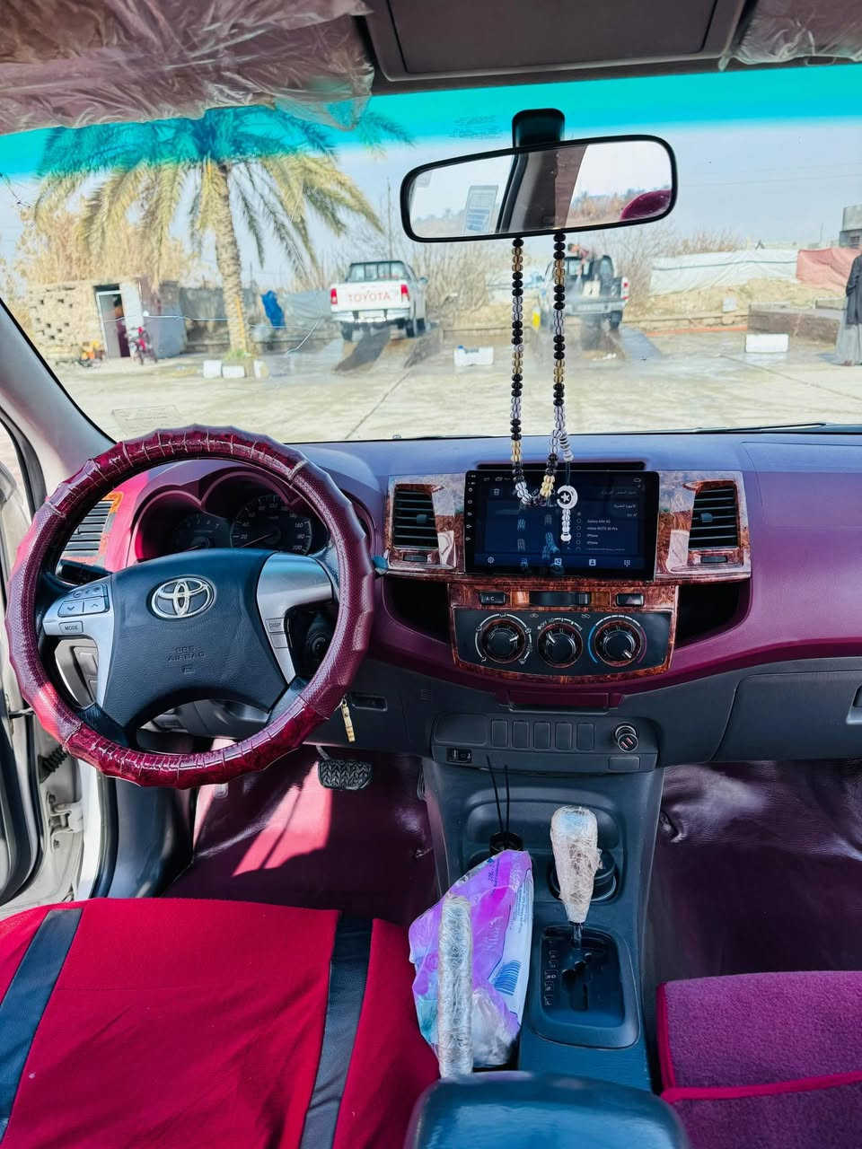 السلام عليكم
للبيع بيك اب تويوتا 
موديل ٢٠١٤ كويتي 
شاصي ١٩ 
رقم بغداد دولي 
تحويل مباشر ثاني يوم 
مكفوله من الصبغ والضرر 
مكان السياره قضاء بلد /ناحية يثرب
الاستفسار الاتصال على الارقام التاليه 
***********
***********
