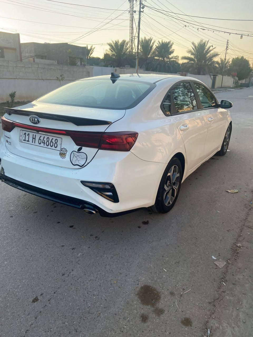 كيه فورتي سعره128مديل 2020 حادثة جاملغ وباب سايق بدون ارباك بيه حالوب بصيط سياره جاهزه ماشيه 66الف محرك 2000دوش مكاني بغداد سونر مرفق ***********
