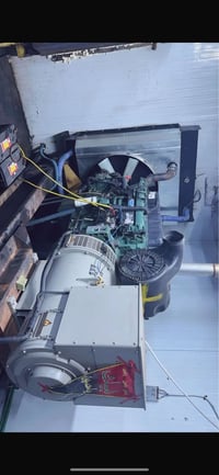 للبيع فالفو دي 12  توليد 350 كيفي  السعر 90ورقه وبيها مجال مكان المولد...