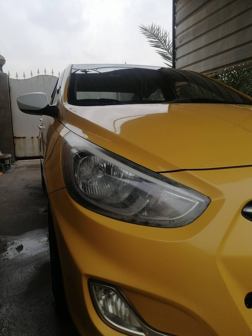 السلام عليكم ورحمة الله وبركاته
اكسنت أجرة رقم بغداد الجديد باسمي موديل ٢٠١٦
 وارد امريكي حادثها جاملغ امامي مبدل وكالة وبارد بقبق الصندوق والباقي كفالة بدون دواخل ولغود السعر ٨٨ $ وبيها مجال ان شاء الله السيارة جاهزة من كلشي
تدفئه وتبريد ممتاز المكان حلة *********** واتساب
