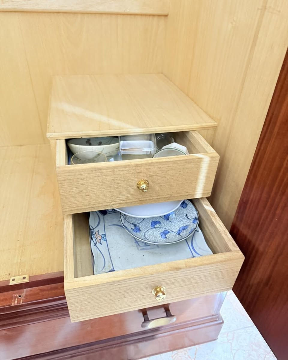 كنتور ٣ باب
موديل قديم جدا وجديد
باله صناعه ياباني
خشب بلوط

توجد خدمه توصيل 
للحجز مراسله الصفحه او الاتصال
🌹مدينه ألعاب المدهش مجاور مطعم ابو صفاء تحت جسر العبور المعلق ***********🌺
