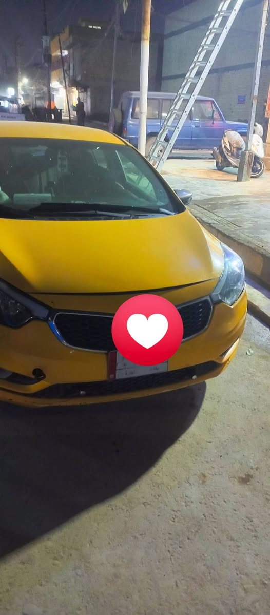 سلام عليكم مكلفة بالنشر سيارة فورتي موديل 16مكينةدوش حادثها قبق جنطة سيارة حلو واحلى من صور للبيع او مراوس رقم ***********
