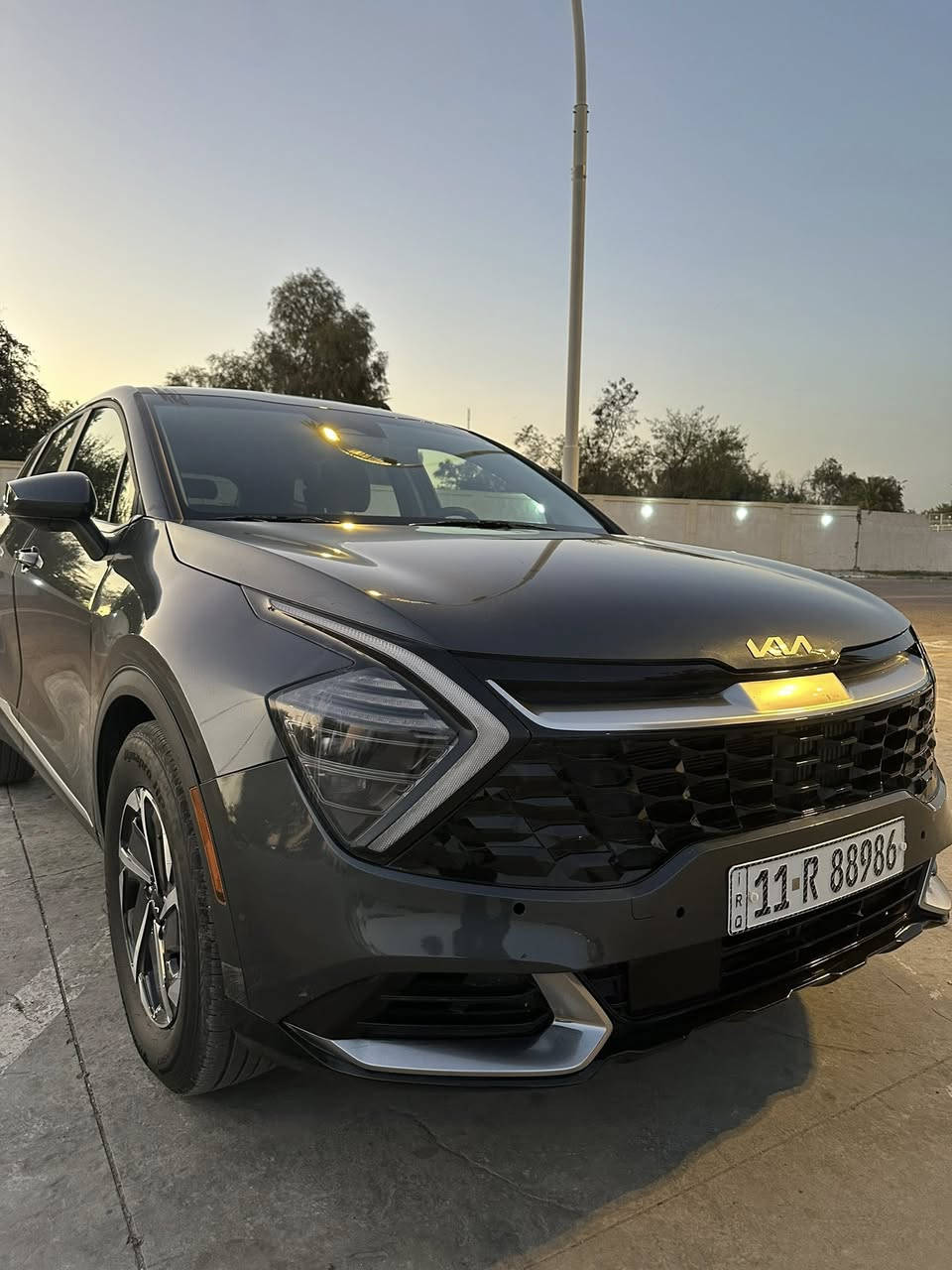 السلام عليكم ورحمة الله وبركاته 
كيا سبورتج هايبرررد وارد امريكي 
موديل 2025 بدوون صبغ 
مواصفات LX العاديه
ماشيه 8 الالف زيرو 
محرك 1600 تيربو هايبرد 
اربع انضمه قياده 
حساس خلفي 
كيرر مووس
قطعتين تبريد 
حادثها امامي بدون دواخل 
البنيد فقط ومبدل نفس الون 
وبيها بارد بل جاملغ بسيط 
السعررر 188 ورقه وبيها مجال 
مكاني الكاظميه 
*********** متواجد فيس واتساب
