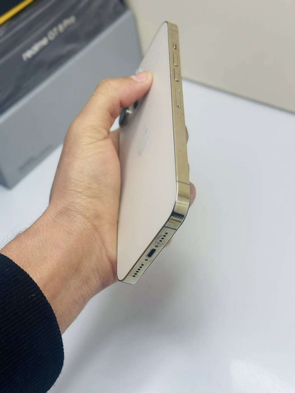 ايفون ١٣برو ماكس
الجهاز مكفول ذاكره ٢٥٦
بطاريه٧٩الجهاز شرق اوسط 
الجهاز بي بس الدكمه مال البور
واكفه السعر ٤٧٥وبي مجال 
العنوان بابل محاويل
‏***********
