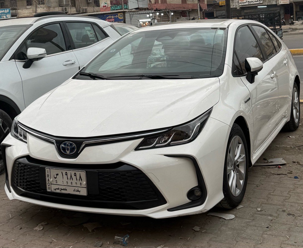 كورلاهايبرد 2023 ماشيه 18الف مكفوله من صبغ وتبديل لكن بيهه شويه طخات بدعاميه فقط سياره حلوه ومامتعوبه مال بيت 