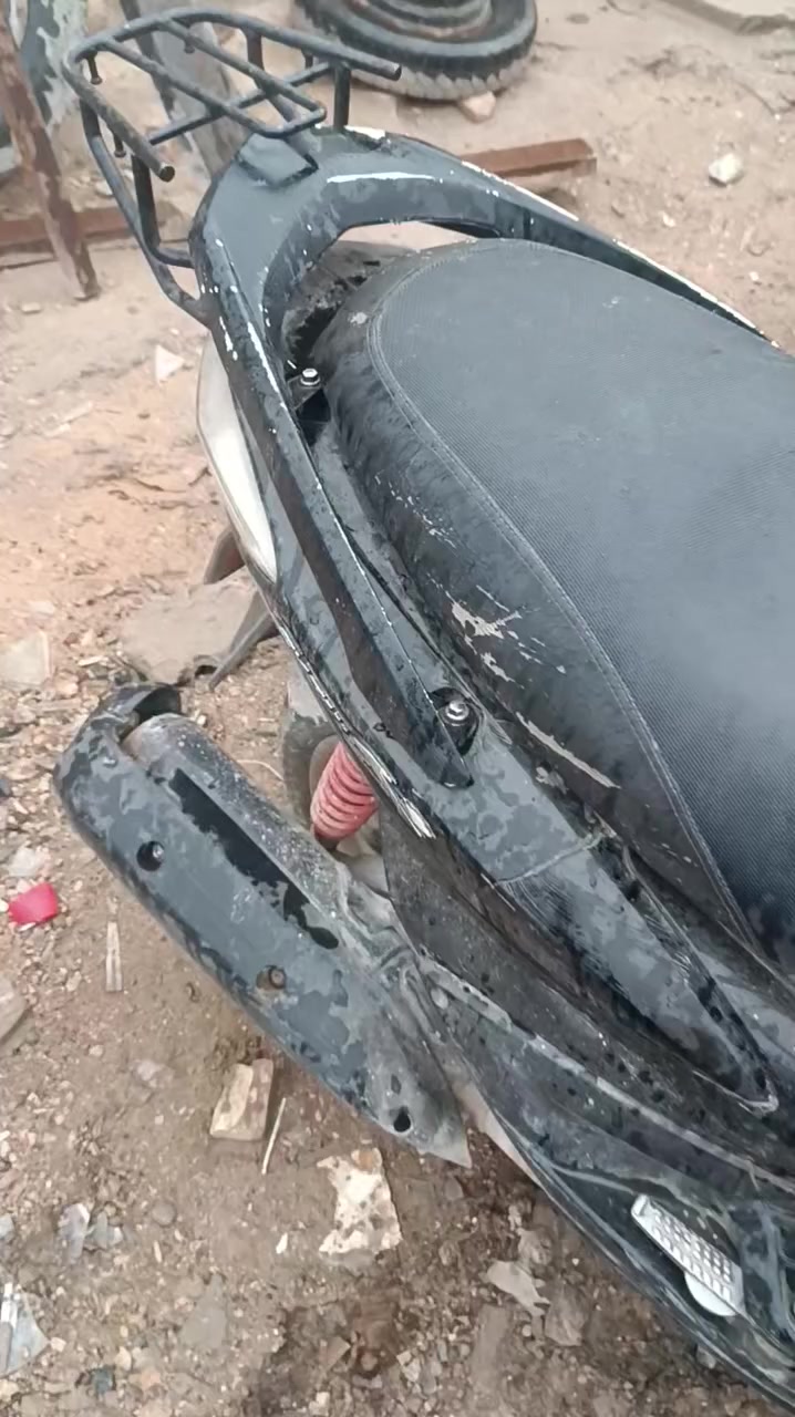 السلام عليكم عندي دراجة سكنس فحل 
بيه بكن والسلف واكف رايدهة 300وبيه مجال مكاني الحبيبية


**إذا كنت صاحب هذا الإعلان وتريد حذفه لأي سبب، رجاءا أرسل رسالة إلى الدعم الفني**