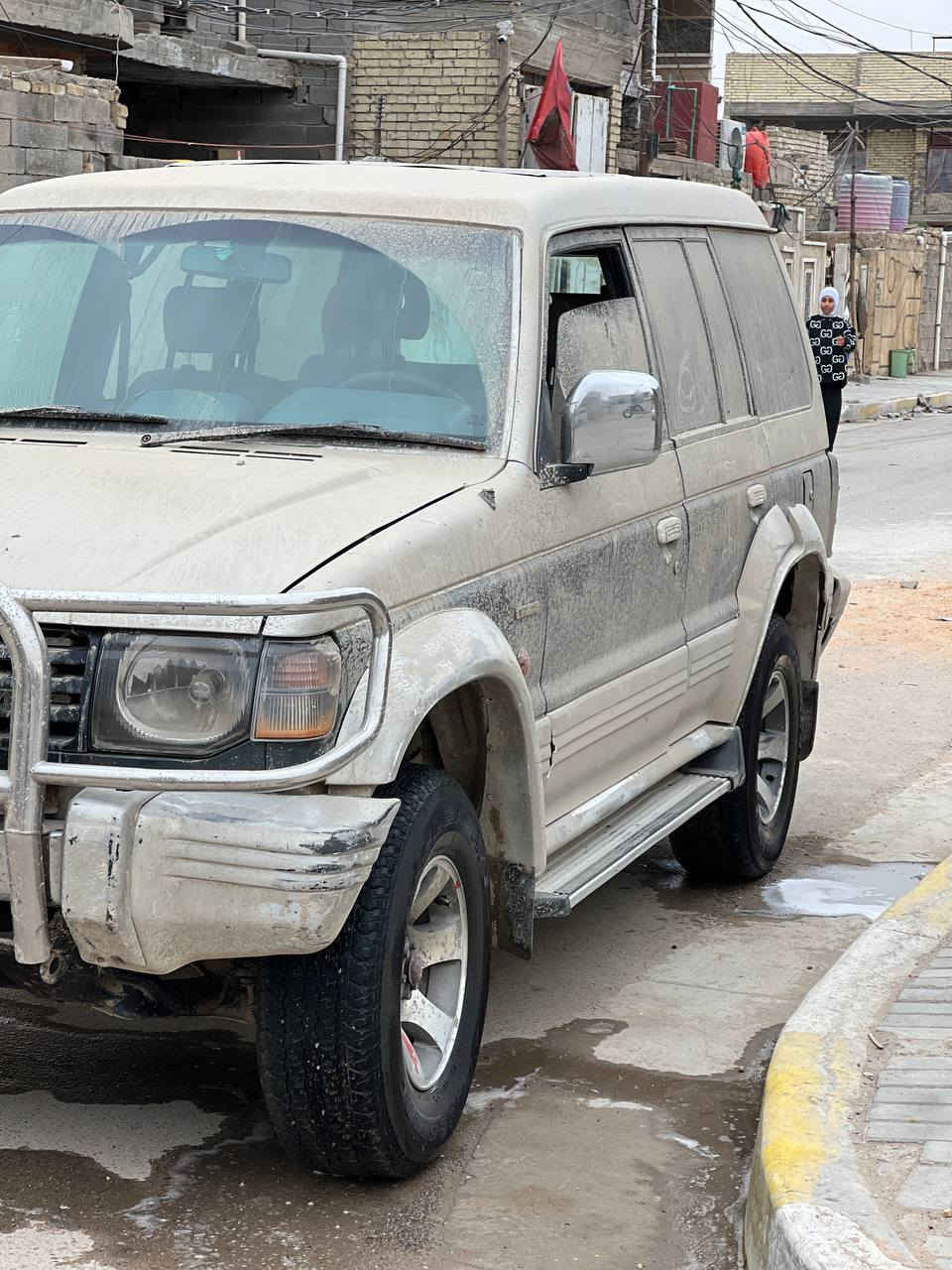 سلام وعليكم باجيرو مديل 1991
مكينه وكير خير من الله مكينه ففتي 2500
بيه ضربه بصيطه بل باب سايق ترجع بيدك ولابيه صبغ 
حداده جديده كهربيات شغاله 
رقم ديالى جديد بسمي هزه جديده
عنوان بغداد الشماعيه 
السعر 48
***********
