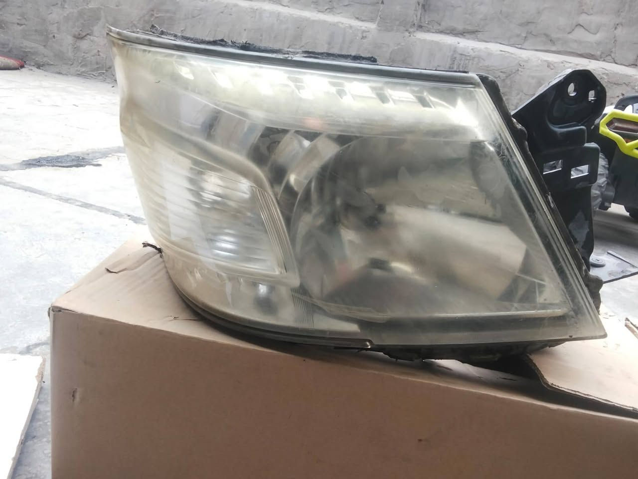 سلام عليكم بوشيه مال نيسان ٢٥ جديده سخدام قليل وسفريات مال ٢٥ جدد سخدام قليل او مازده مال 17 عوزهه بوليش اصليه وراديتر مال 17 مكاني بغداد مدينه الصدر اني مكلف بل نشر هاذا رقم الولد ***********
