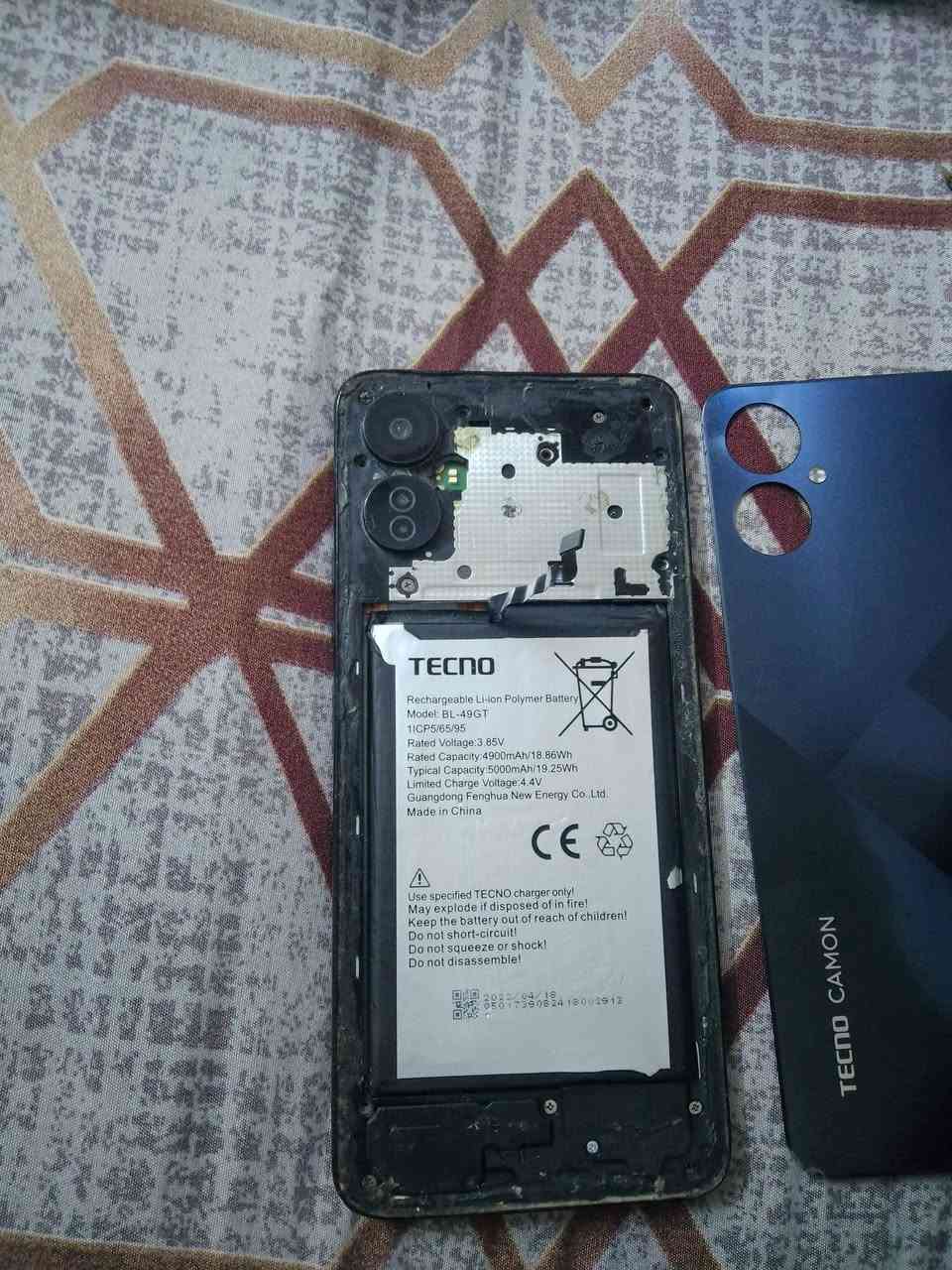 تكنو كومون 19 pro
جهاز مرتب نظيف قوي كلشي شغال بيه
مشكلته بطاريه تخذها لاي ابو محل يسويلك ياها (البطاريه شغاله )ما بيها مشاكل وبسعر رمزي كلش 50الف وبيه مجال للشراي لا تضل تعامل وما تاخذ السعر كلش زين
تواصل واتساب*********** عنواني بغداد و اكو توصيل 
اكو اجهزة ثانيه عندي وباسعار كلش مناسبه بوكو وايفون وغيرها
