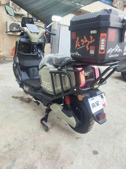 السلام عليكم درجة شحن نوع تايلج جديد موديل 26  زيرو استعمال 5 ايام  *********** سعر 950 بيها مجال عنوان بغداد ساحة الوثبة 6بطارية مسطرة ملف 2000 سرعه 85 حقيقي تمشي مسافه 80 كيلو وصل موجود
