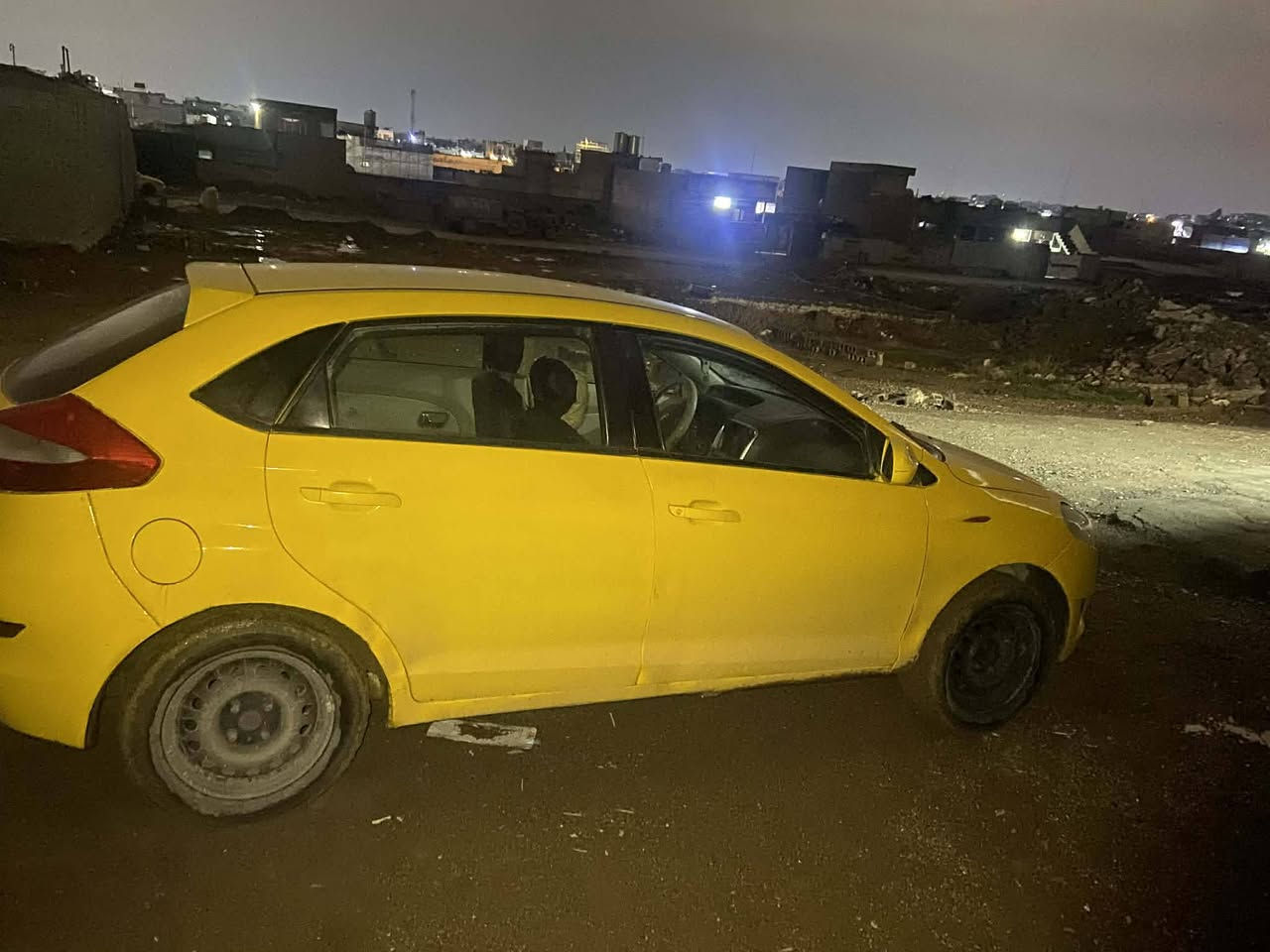 سلام عليكم للبيع سيارة شیری فلاوین 2011 گیرو مکینه کورلا مشروع وطنی شرط التحويل رقم جديد السعر 42 بيها مجال اتصل على هذا الرقم ***********
