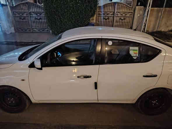 تحيه طيبه السلام عليكم ورحمة
سني 2021 هندي بيها قبق جنطه مبدل نفس لون بدون حادث 
ماشبيه 70 ألف 
مكينة 1500 
تحكم شاشه كامره 
حساس دبل ابرياك
جام كهرباء 
جاهز 
رقم بغداد باسمي تحويل مباشرة 
114, ورقه بيها مجال 
أي استفسار رقم صاحب السيارة 
***********
مكان بغداد دوره 

دد
مكان بغداد دوره
