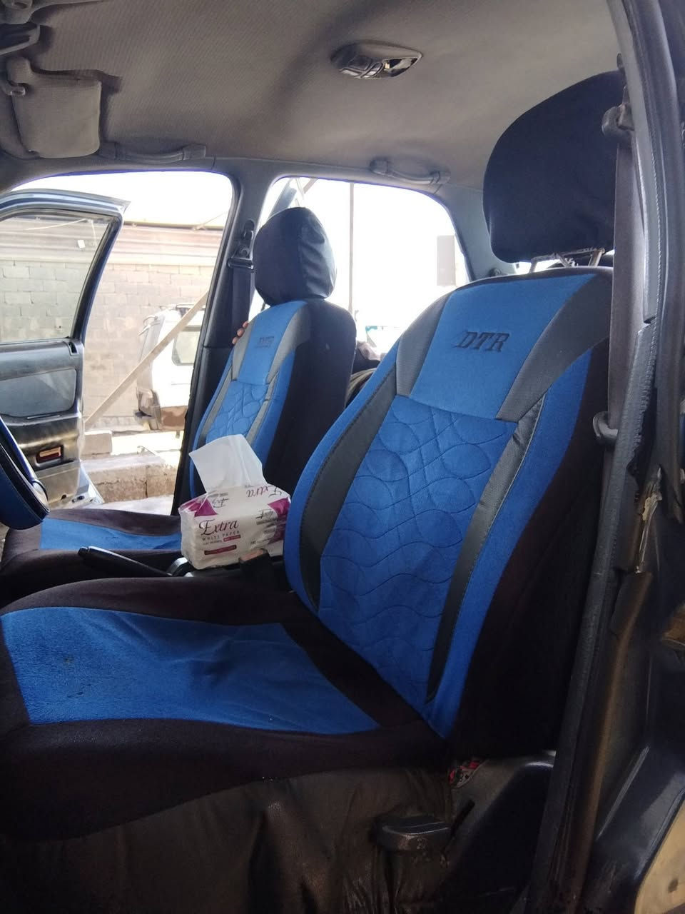 لبيع شباب 94موديل باسمي سياره انكليزي نضيفه محرك كير تايرات فيت بم بريك باتري كله جديد 35بيها مجال رقمي***********!!! ***********
