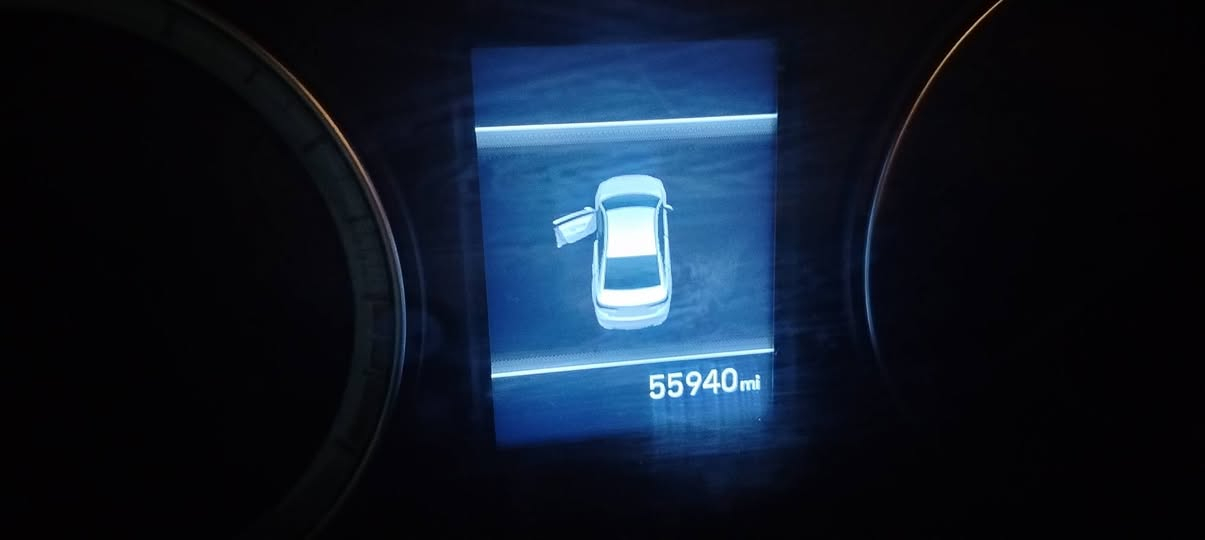 السلام عليكم سوناتا 2019 وارد امريكي صور الحادث بلمنشور  السعر 140 وبيه مجال مكان واسط تفاصيل على رقم ***********
