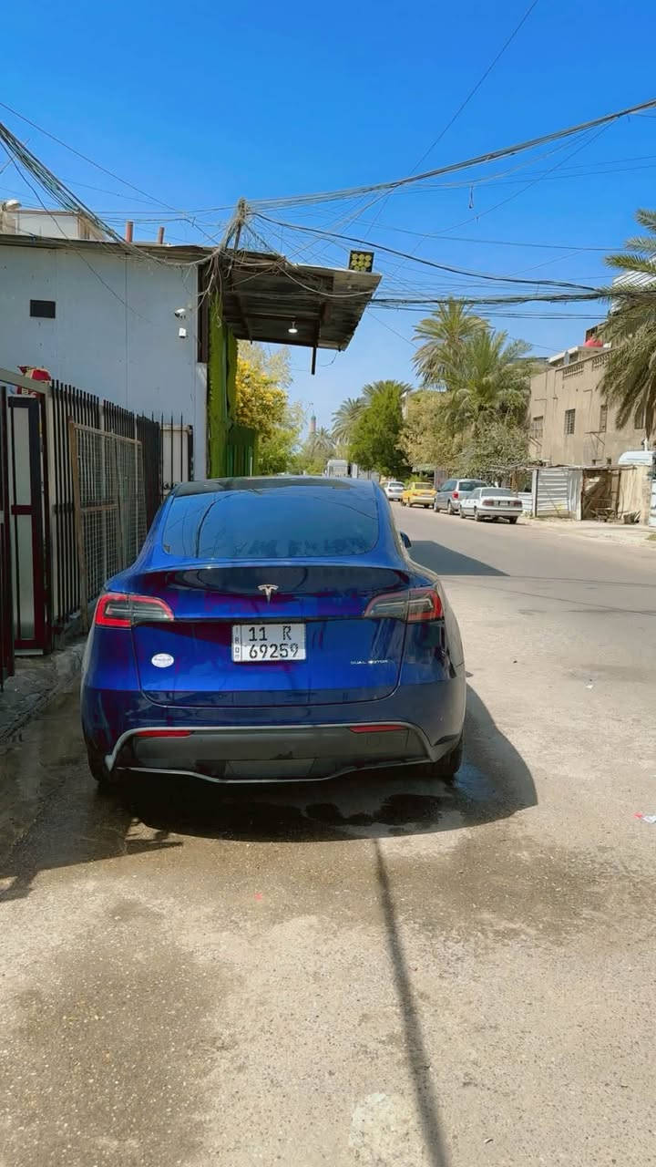 للبيع تسـلا مودل y موديل 2024
بيه ضربه باب السائق مبدل بلادي 
ماشيه  18 كيلو قابل للزياده 
رقم بغداد ب اسمي تحويل بنفس اليوم 

• سقف بانوراما زجاج
•دبل ماطور 
•450كيلو تمشيك بالشحنه الواحده 
• شاشة كبيرة حجم 15 بوصة
•تدعم جميع اللغات ومنها العربي 
•بجم كبس 
• كاميرا خلفية
• حساسات خلفية
• كاميرا امامية
• حساسات اماميه
• كاميرا جانبيه 
• كراسي كهرباء جلد ابيض
• كراسي تدفئه
• رادار امامي
• رادار خلفي
• رادار جانبي
• مانع تصادم
•تحديد مسار 
• كاميرات 
• حساسات جانبيه
• مثبت سرعة
• كاميرات محيطيه 360° 
• تحكم بالسياره عن طريق الشاشة
• تحكم عن طريق الهاتف
• بجيك شعار عن طريق الهاتف 
• نظام قيادة آلية Auto Pilot
• عداد ديجيتال
• تشغيل تلقائي
• نظام قيادة ذاتية Full Self drive
• نظام (RCTA) للتنبيه عند الرجوع للخلف
• نظام (RSA) لكشف لافتات السرعه للطريق
• نظام (PSC) الرادار الذكي لمنع الاصطدام 
• نظام (LTA) لتحديد المسار على الطريق
• تشغيل عن بعد
• الدخول الذكي
• نظام ترفيهي كامل متكامل يحتوي على ( YouTube / WhatsApp / Tik Tok / Netflix)  
تخم تاير كامل جديد
المكان بغداد 
للاستفسار ***********
