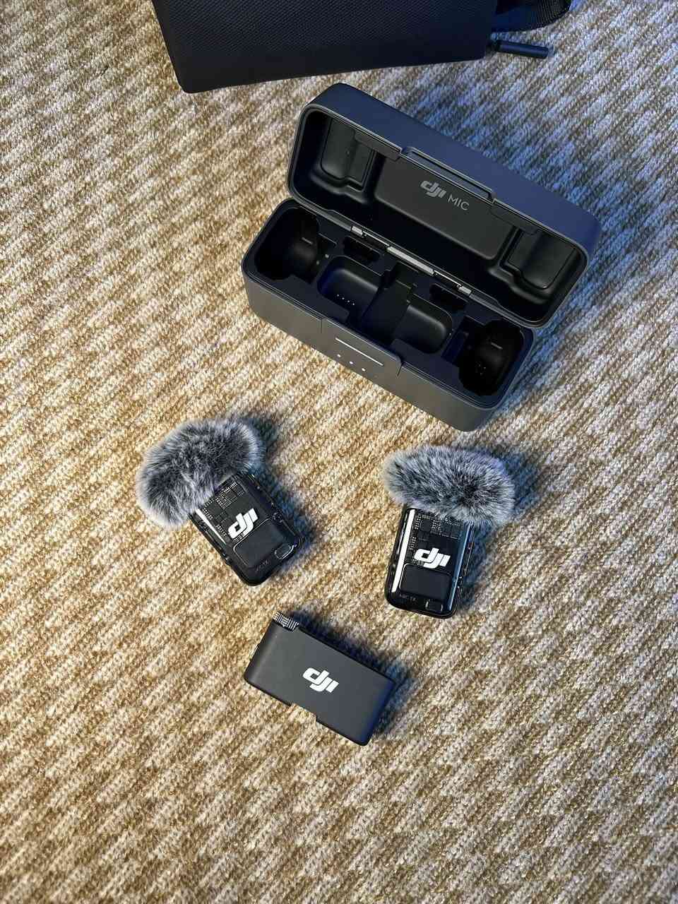 DJI MIC 2
قطعه لوك نضافه 100/100 استخدام جدن بصيط متوفر قطعتين ضمان 10 ايام بلقطعه كل ملحقات كامله سعر القطعه 300 الف توصيل 5 كل المحفظات ***********
