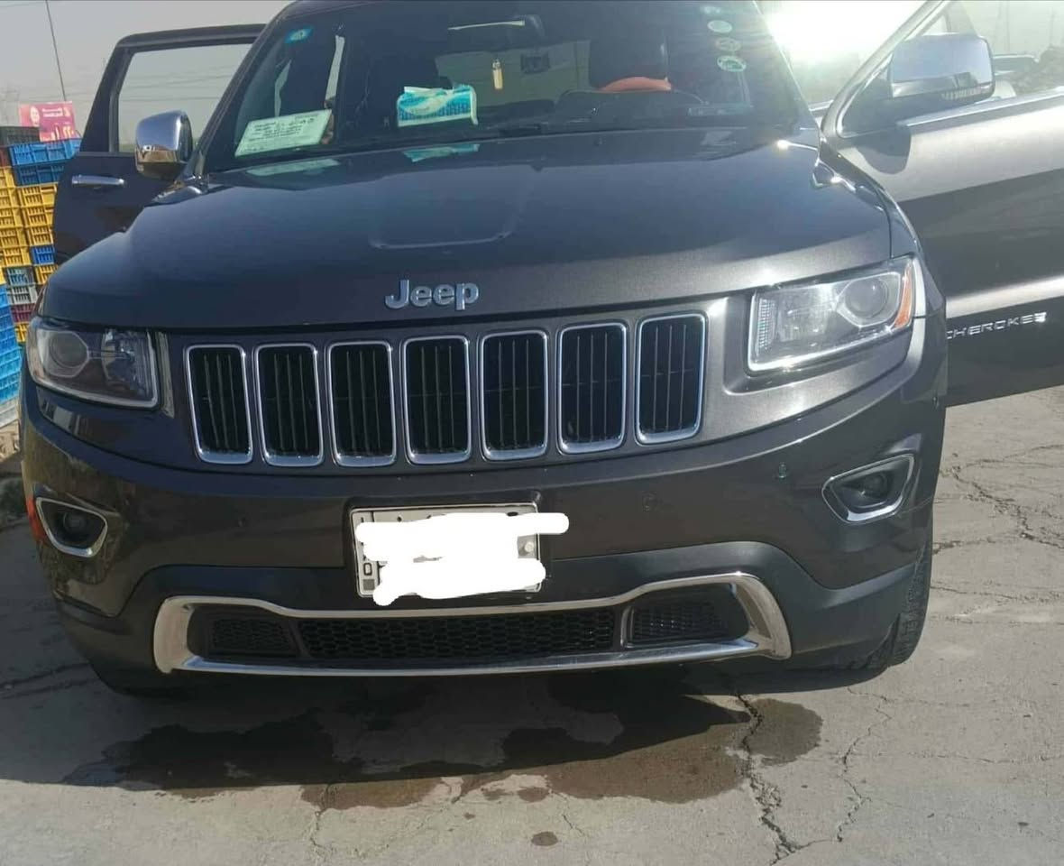 السلام عليكم
السيارة جديدة
بدون صبغ ٣ قطع تبديل اصلي بنيد و جاملغات أمامية تبديل سرقة سونار موجود 

‏JEEP GRAND CHEROKEE 
موديل:   2015
مكينة:     V6 3.6

المواصفــات  1/1
رادار جانبـي نقطة عميـاء رادار خلفـي
كشن حار بارد - كشنات الخلفية هيتـر
كشنات جلد كنتارة
ستيرن هيتـر + كهرباء
نظام توقف اوتـو ستوب
حساسـات امامي خلفي
صندوك كهربائـي
سماعات سستم صـوت
دمام بالصنـدوك
بصمة و تشغيل عن بعـد
كيج الكترونـي
نظام متعدد اوتو للطرق
مري قلاب وشفط

السعر: 205$ 💵 بيها مجال
للاستفسار: ***********
اتصال او واتساب
