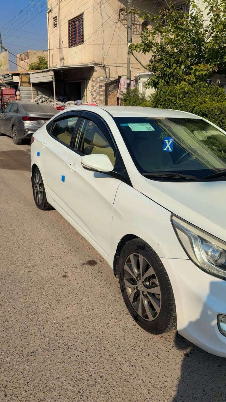 رقم بغداد الدولي 
سنويه هزه جديده بأسمي شخصياً
فووول مواصفات 
محرك 1600 دووش
كير AT 
  
حاجب لايت
بك لايت لدد
4 دسك
تحكم ستيرن جهتين 
5 ويل كب بلادي حجم 16 تخم دسكات جدد وباتري جديد 
أشاير بالمري تخم تاير جديد سيارة مابيها اي نقص استخدام بيت 
شاشه كبيره اندرويد مع كامره خلفيه  
سياره جاهزه ونظيفه خاليه من كل نقص
بيها نص بنيد اثر طخة كلش خفيفة بخشم البنيد فقط صبغ .. وبارد قليل كلش بمكانين  
غير متواجد عالفيس 

السعر :-   اتصل عالرقم 

العنوان :- بغداد سيدية

الرقم :- *********** بغداد, العراق
