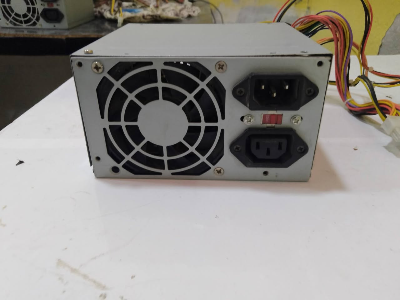 🔥 عروض الافتتاح من Houhi PC 🔥
متوفرة حالياً القطع التالية وبأسعار قفل:
✅ معالج Core i5 (جيل ثالث/رابع) نظيف وشغال 100%
💰 السعر: 25 ألف.
✅ رام 8 غيغا DDR3 قطعة واحدة (PC3L-12800U)
💰 السعر: 15 ألف.
✅ باور سوبلاي 500 واط (PRINCE) شغال وجاهز
💰 السعر: 20 ألف.
✅ باور سوبلاي 600 واط (بي صوت بالمروحة ورا دقيقة من التشغيل، يحتاج صيانة بسيطة)
💰 السعر: 10 آلاف (عرض خاص).
✅ محولة HDMI to VGA أصلية
💰 السعر: 5 آلاف.  المجموع الكلي (75الف)
📍 المكان: النجف (يوجد توصيل) 
📩 للحجز راسل الصفحة مباشرة. للتواصل (***********)
