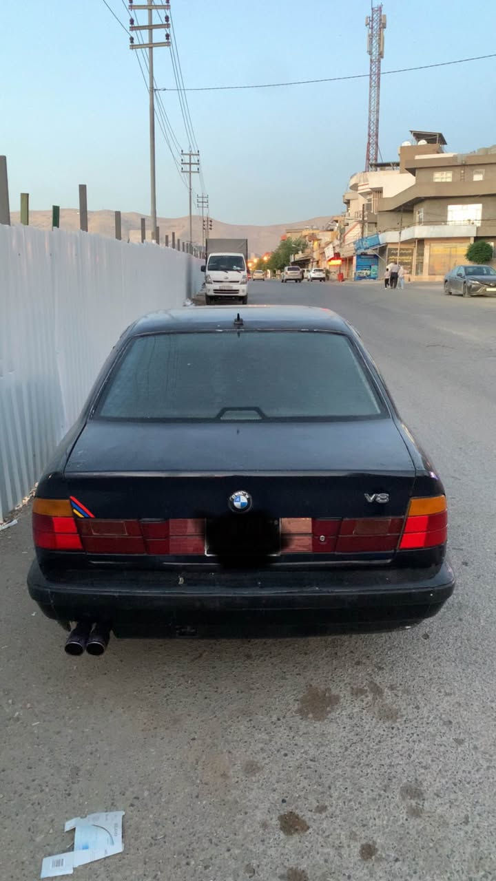 Bmw 
مۆدێل  1992
ماڵی مەدەنی بەشەرت  ماباقی  مشتێک خۆڵ
مەکینەی ٥٢٥ گێڕ عادی
سڵایت ولایت ئەڵقەیە
گێڕو مەکینەی مەزبوتە تەنها ئەنفلۆیەکی دەوێت چوارتایەێ لۆکی لەسەرە
ماشەڵا زۆر بەقوەتە
بەمشتێک خۆڵ دەیفرۆشم بۆیە سەرم مەئێشێنە
18گەڵا السليمانية, العراق


**إذا كنت صاحب هذا الإعلان وتريد حذفه لأي سبب، رجاءا أرسل رسالة إلى الدعم الفني**