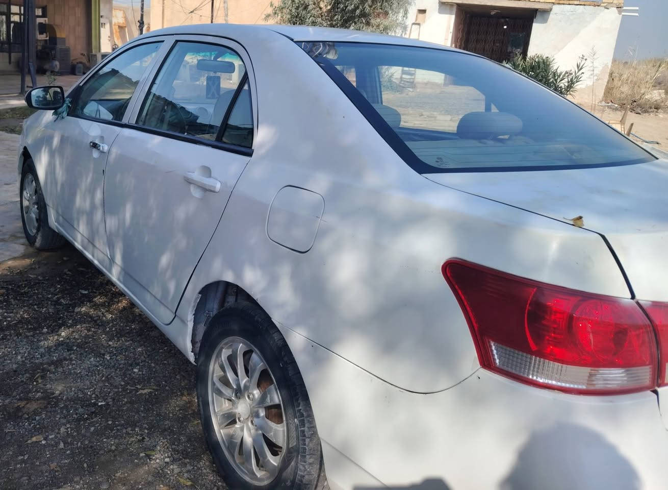 بي وايدي مديل 2013مابيها لاصبغ ولا ضربه فول موصفات مكينه وكير مكفولات معروضه 45بيها مجال ***********
