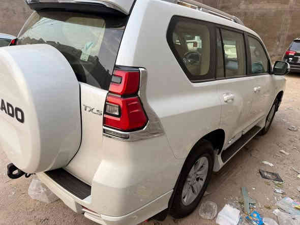 #برادو2020
برادو ٢٠٢٠ ساز TXS جديدة جدا مكفولة من اي ملاحظة لا تكحيل لا بارد لا تكحيل ولا تبديل ولا حتى فتح براغي ماشية 69000 كم حقيقي تخم تاير جديد مبدل دهن شركة جديد مبدل رقم بغداد مواصفات مايحتاج اذكرهن معروفة جلد فتحة السعر 43500 $ مكاني الكاظمية اي استفسار خاص او واتس واني حاضر ***********
