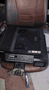 سلام عليكم من رخصه الادمن
طابعه نوع brother كلش حلوه و تفيد جماعه المكاتب و طباعه الوان موضح بالصور الطباعه مالته الطابعه مابيه اي مشكله تشتغل مثل الساعه ، للبيع سعره 230 و بيه مجال قليل للتواصل خاص او ع رقم ***********
