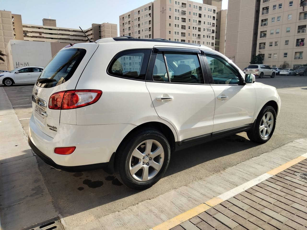 سلام عليكم للبيع سنتافي 2009 خليجي
رقم بغداد تحويل ثاني يوم
مكينه 2700  V6 دفع رباعي
سياره مكفوله من صبغ والسونار بلمنشور
تبريد ثلاث قطع سبعه راكب
شاشه و كامر خلفيه حساس خلفي 
تحكم استيرن 
كير مكينه تبريد حداديه مكفولات 
سياره جديده مكان سياره بغداد مجمع بسمايه وسعر خاص او اتصال (***********)
