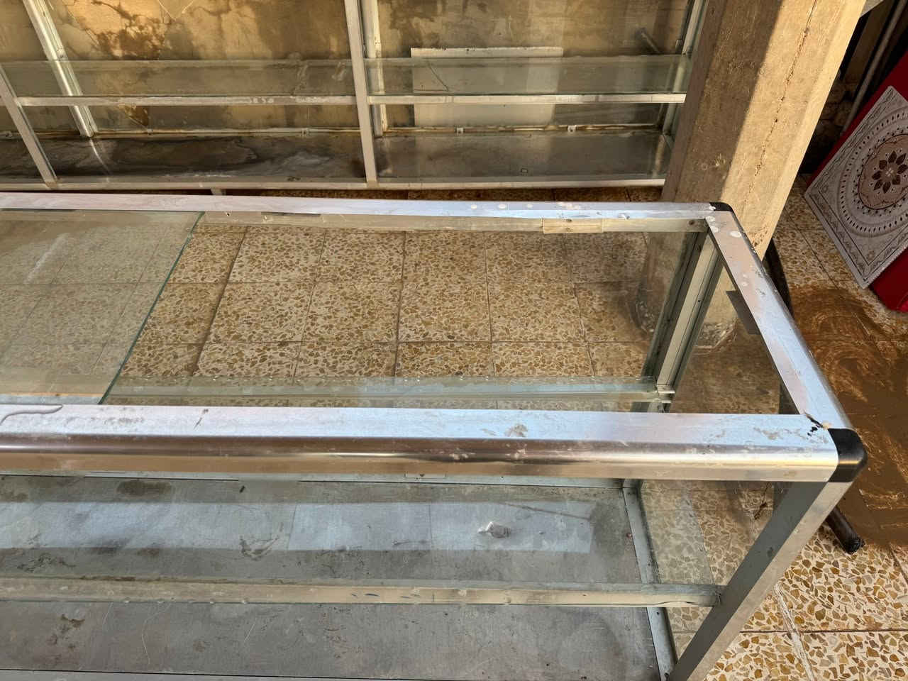 باترين المنيوم زجاج
عدد 2
الاولى : طول 3.50 / العرض 40cm
الثانيه طول 2 / العرع 50cm
الضر مالها كسر زجاج مثل ما موضح بالصور 
السعر 150


**إذا كنت صاحب هذا الإعلان وتريد حذفه لأي سبب، رجاءا أرسل رسالة إلى الدعم الفني**