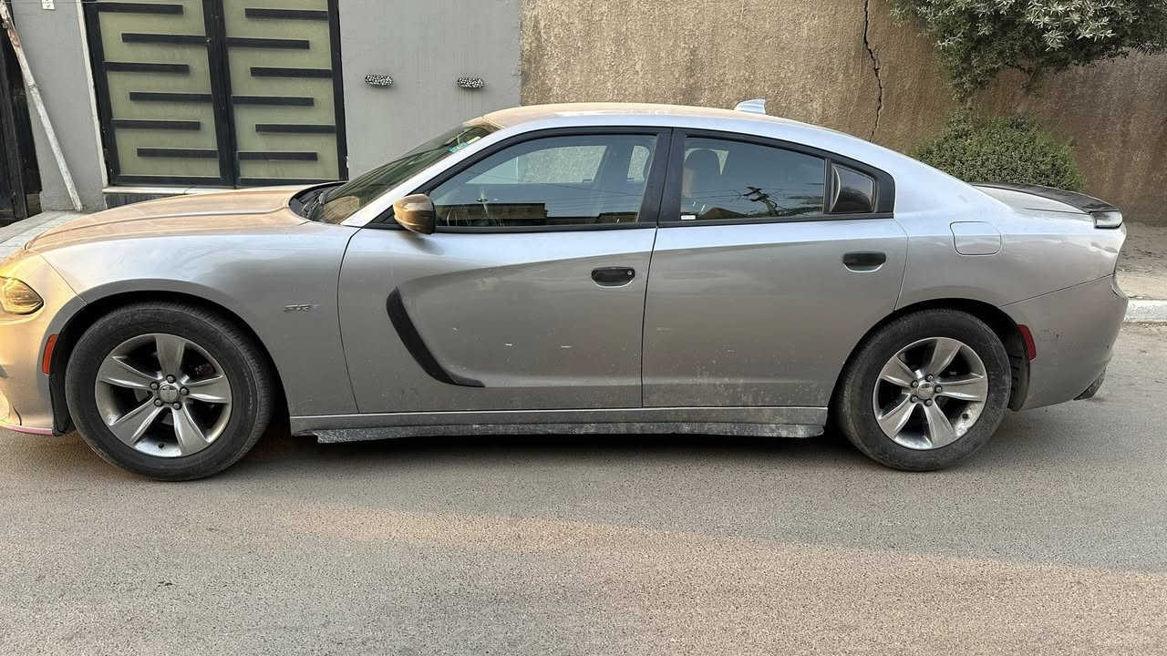 السلام عليكم
جاجر sxt محرك 3600 
6 سلندر للبيع موديل 2016 
سنويه مشروع وطني 
حادثه باب السايق وا مبدل هوه وا الخلفي بدون صبغ وا دواخل ولاه ايرباك
السياره نظيفه وا صدرها جديد الامامي وا الخلفي 
السعر 168 وا بيه مجال بسيط
مكان السياره كراده
الرقم ***********
