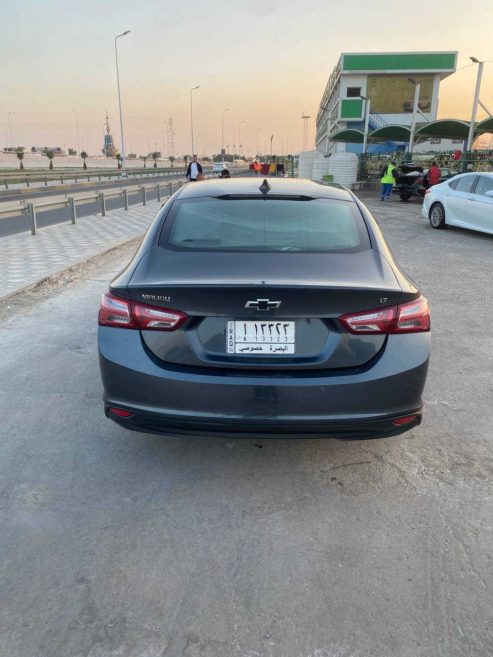 السلام عليكم
شفروليت ماليبو 2019 رقم بصره وارد امريكي ضربتها جاملغ وبنيد 
السياره جاهزه 
محرك 1500 توربو
سعرها 120 وبيها مجال للشراي
 
العنوان البصره الزبير 
‏‪***********‬‏
