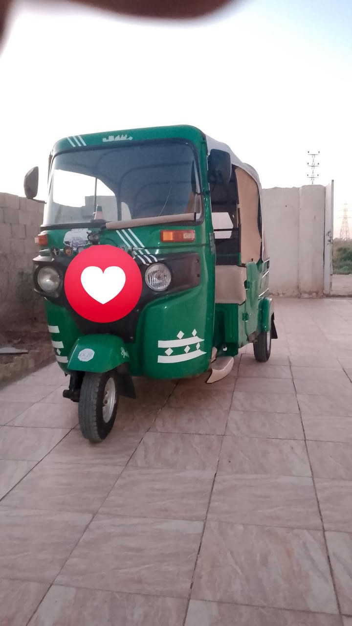 سلام عليكم تكتك 21 شهر 11 تكتك محرك مفتوح كشره بيها لغد تكتك جاهزه تكتك تخم تايرات رقم نكليزي رقم ميسان سنويه تحويل ثاني يوم بسمي  مكان العماره  سعر 7500 و بيها  مجال قليل  رقم ***********
