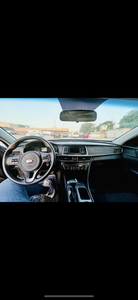 السلام عليكم اوبتيما 2016 وارد امريكي محرك 2400 حادث بنيد شطح فقط بارد قليل بالجاملغ  .. لا لغذ ولا شاصي مواصفات fe السيارة محدثة بچم موديل احدث ليدات وبلوجكتر 
شاشة صغيرة كاميرا خلفية تحكم ستيرن ثلاث انظمة قيادة ECO.NORMAL.SPORT كروس مثبت سرعة ويل 18 اشاير مري خارجية ماشية 57 الف ml 
رقم بغداد الماني ب اسمي سنوية جديدة 
السعر 129$

بغداد / المنصور 
***********
