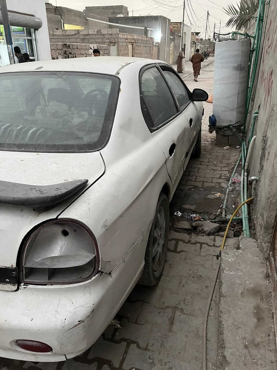 سلام عليكم شباب سيارة سوناتة 2001 كير ومحرك وساصي كفالة عامة بيهة خياسات بل تكم لسيارم متروكة صالهة 3 سنوات بس اشغلهة وعوفة ما طالع بيهة ابد رقم ذيقار مداور ثاني يوم سيارة شغالة وخير من الله سيارة بس ليتات عوزهة وبك لايت بسعر مناسب تصل وبيك خير ودلل *********** اتواجد فقط وتساب
