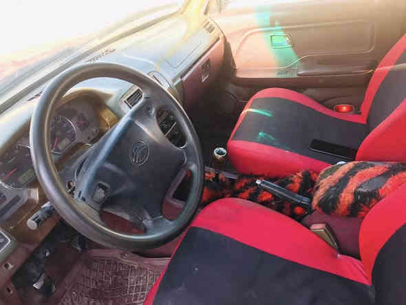 السلام عليكم بيكم دير 2011 رقم دهوك كوبون بانزين موجود مابيها صبغ  وتقحيل وبارد مابيها مكينه بخاخ شرط لاصرف لانفخ تبريد شغال ثلج طخم تايرات جديد السيارة جاهزة ونظيفة شرط مابيها مصرف ابد مال بيت 
السعر 72 ورقة وبي مجال بسيط 
مكاني بعشيقة 
***********
***********
