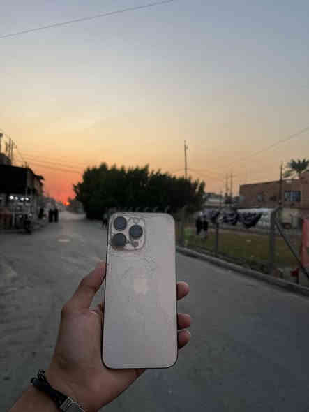 ً
16 برو ماكس 
كلشي مابي بس الضهر مكسر 
جداً جداً نضيف 
السعر مليون و 100 
مكاني بغداد 
استفسار :***********
