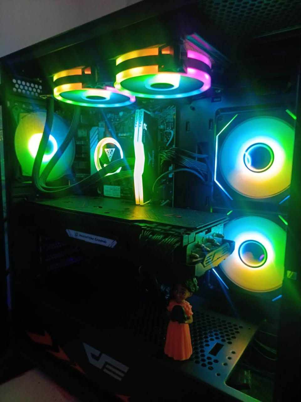 • الكارت : AMD Radeon RX 6800 XT gb.
•المبرد : CHIONE M2-240 LITE.

•البورد  : ASUS Prime B760M-K D4

•الكيس : darkFlash DK431

•المعالج : i5 جيل 13 

•الرام : 16G 3600 

السعر مليون و100 

***********

توصيل متوفر
