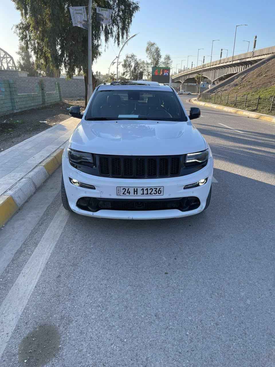 السلام عليكم / من رخصت الادمن المحترم 

جيب SRT موديل 15 اصل 
لون ابيض رقم دهوك السيارة كلش حلوا 
داخله كلين وبيها قطعتين صبغ هنا بدون دواخل  
السيارة وارد امركي 

السعر 223 

☎️***********
