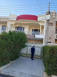 فرمان بران • ٣ غرف نوم • طابقين