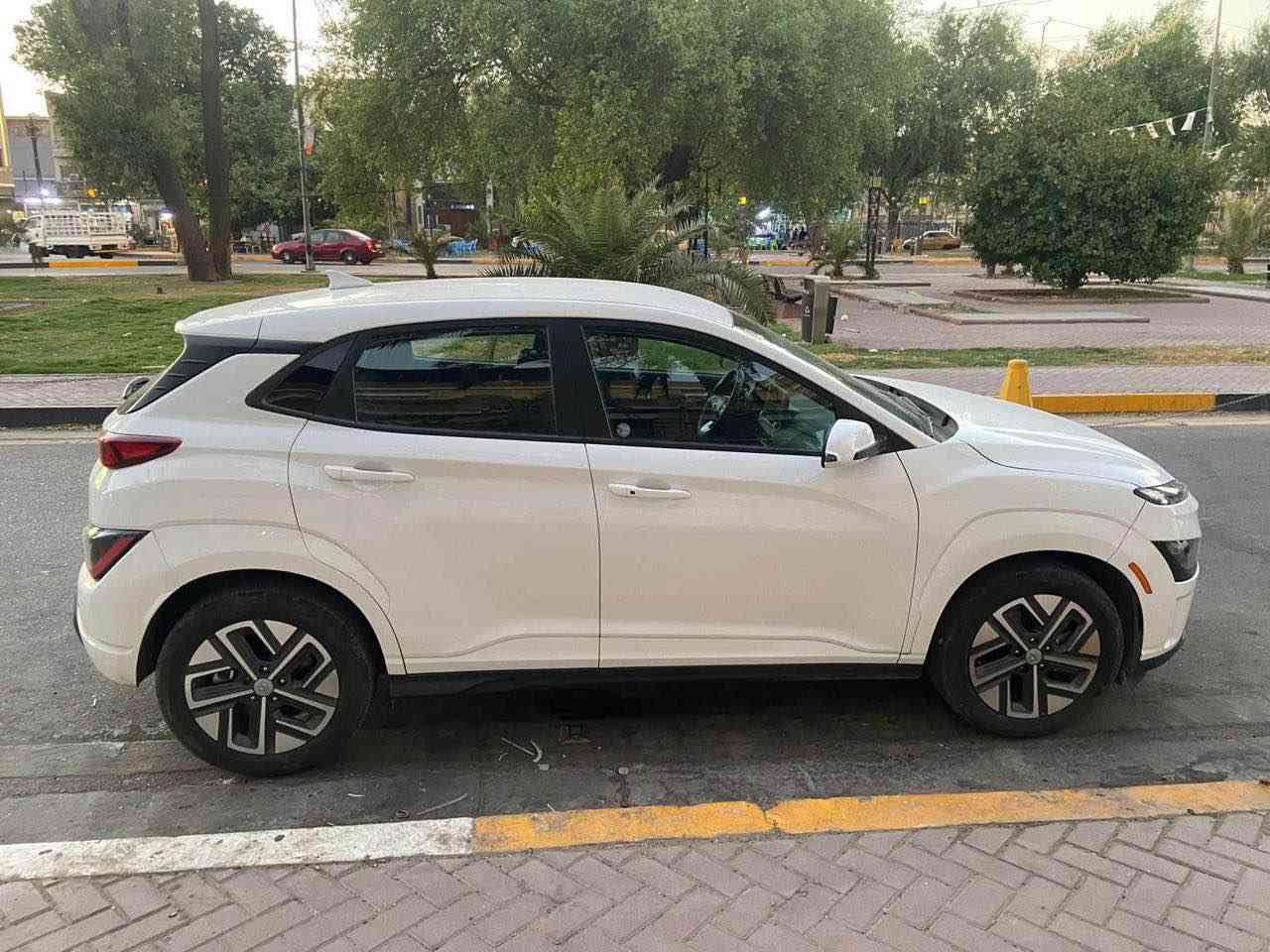 السلام عليكم كونا كهرباء بالكامل 2023 وارد امريكي فول كهرباء تشتغل على الشحن كهرباء فقط بدون بنزين وبدون دهن محرك سعر السياره
130$ 🔒🔒🔒🔒🔒 
بطارية ليثيوم حجم الكبير 64K كيلو واط الشحنه الواحده يمشيها حوالي 500 كيلو متر سياره نشطه وخصوصا بالتسارع
حادثه سطحي بارد وتكحيل فقط على كد ضرر المسافه المقطوعه : 21
الف
الايرباك : الاستيرن فقط
1.كيجات دجيتل
2. تحديد مسار
3. شاشه
4.ويل كب كروم
5. كشنات تدفئة
6. تحكم
7.نظام سبورت + عادي + ايكو
8.رادارت جانبيه
9. بصمه
10. هيترات بالكشنات
11.كشنات كهرباء
12. هندبريك بصمه
13. بصمة ابواب
14. تشغيل عن بعد
15.رادار امامي وخلفي
16. كير دكم
17. توقف ذاتي
18. مثبت سرعه
19. مانع انزلاق
20. شفتات تحكم سرعه تفاعلي
21. شاحن USB و لاسلكي
auto hold 22. نظام
***********
الاعظميه
