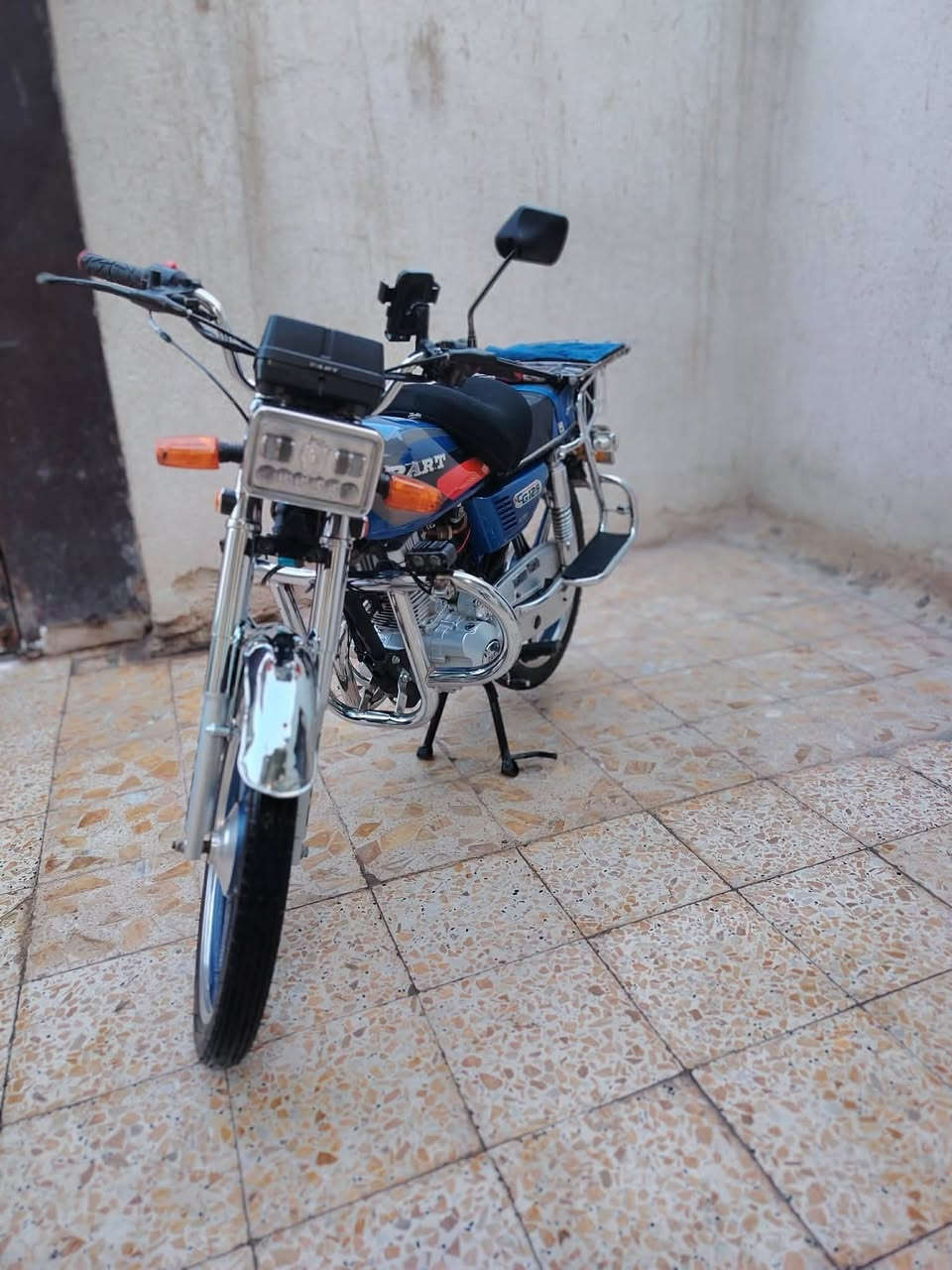 بارت للبيع رقم وسنويه ما مفتوحة كله بلاد مديل 23 كهربائياته كلهه شغاله سلف هندر اشاير كامله سعر 1750بيه مجال للشراي مكان ناصريه ازديناويه
اخوان مكلف بنشر هاذه رقم راعيهه  ***********
