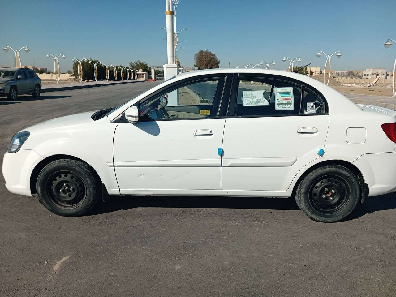 سلام عليكم للبيع كيه ريو 2012 خليجي استخدام شخصي 
محرك 1600 ما مفتوح شرط رقم بصرة بسمي ثاني يوم تحويل مشروع وطني مكفولة من الضربه والتبديل والفتح بيها رش تجميل بالهلال الايمن فقط والباقي مكفول كير مكينه شرط الفحص تبريد ثلج تخم تاير 
السعر 94وبيها مجال لشراي
مكان الناصريه مركز   ***********
