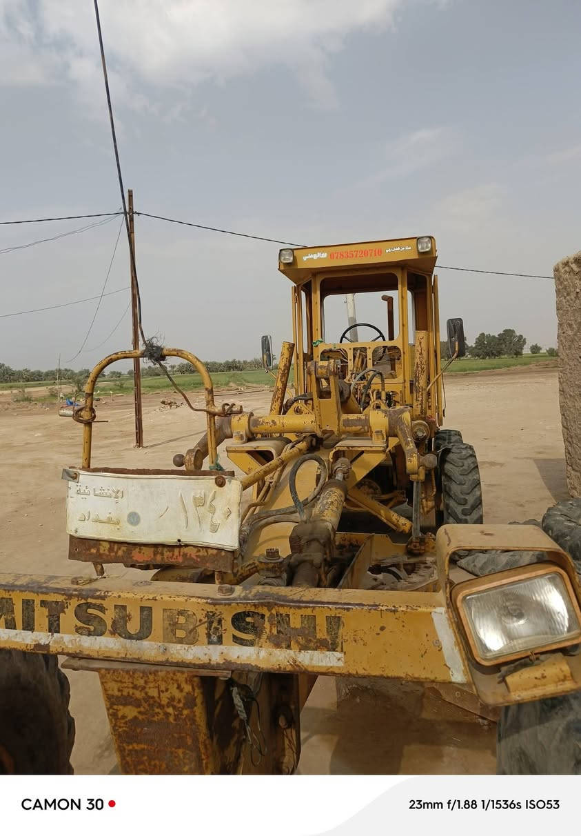 سلام عليكم كريدر مستبوشي لالبيع جاهزه لالعمل بيع مستعجل رقمه بغداد المكينه بيه اصفاح بلاديه مامفتوحه تخم تايرات جدد ماعايزه شي اسعر خاص رقم تواصل ***********مكان ديوانيه شنافيه
